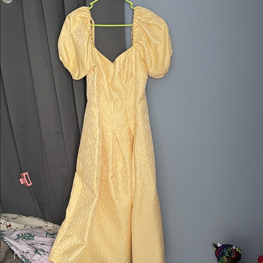 Elegant Yellow Puff Sleeve Dress